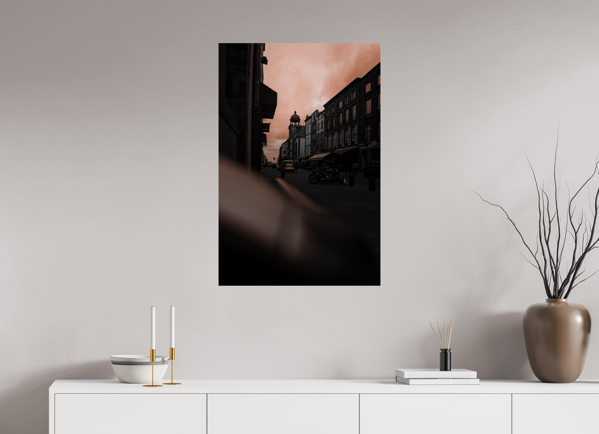 60 x 90 cm, Poster Fuji Crystal Pearl metallise Rue de Riom au crépuscule