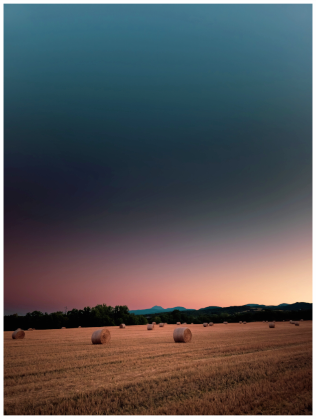 Prairies d'été près de Saint-Bonnet avec le puy de Dôme au loin – photographie d'art de Mr Déclenche